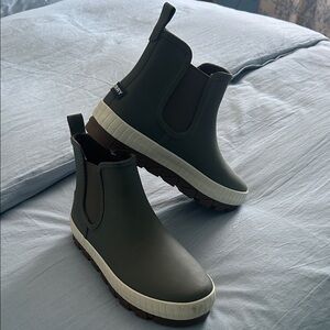 Women’s Sperry Green Chelsea Boots